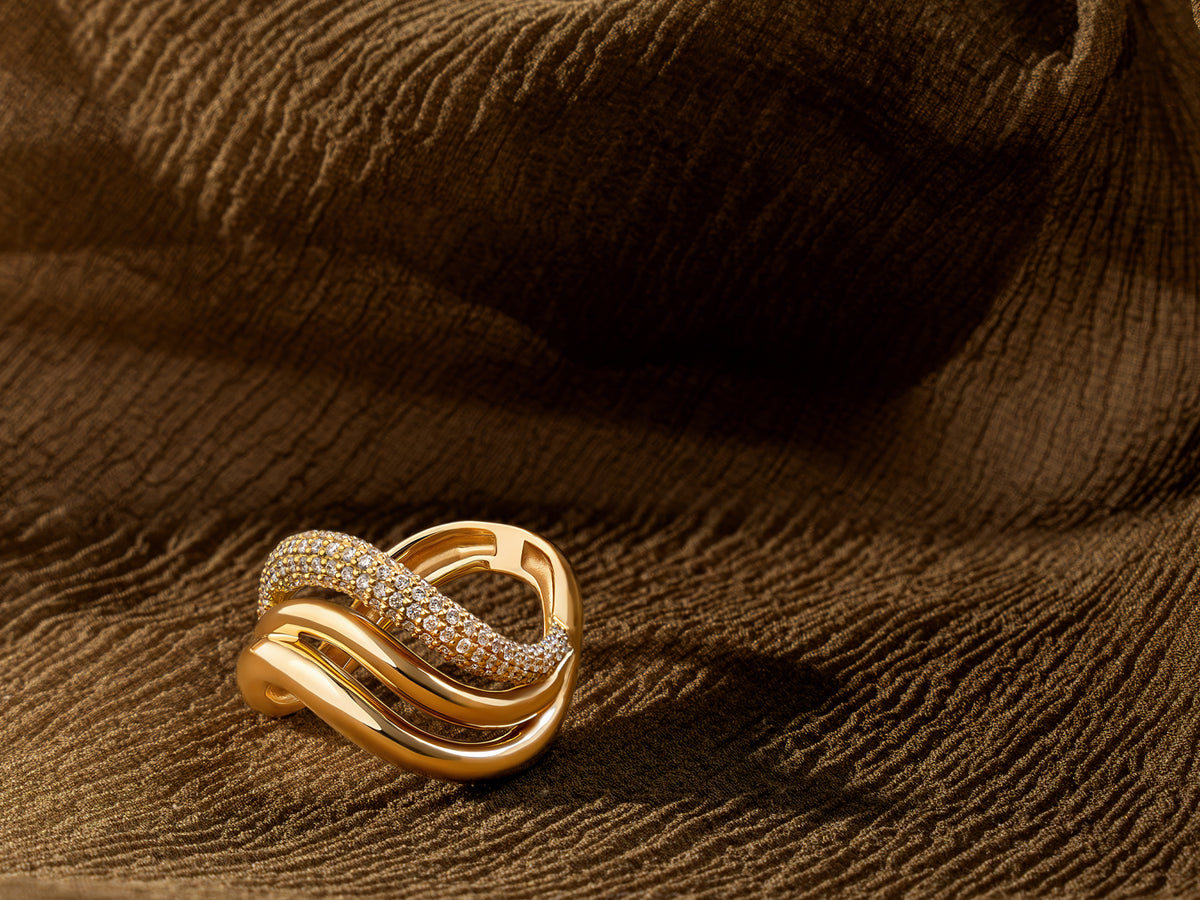 #Style_Pavé #Metal_Yellow Gold